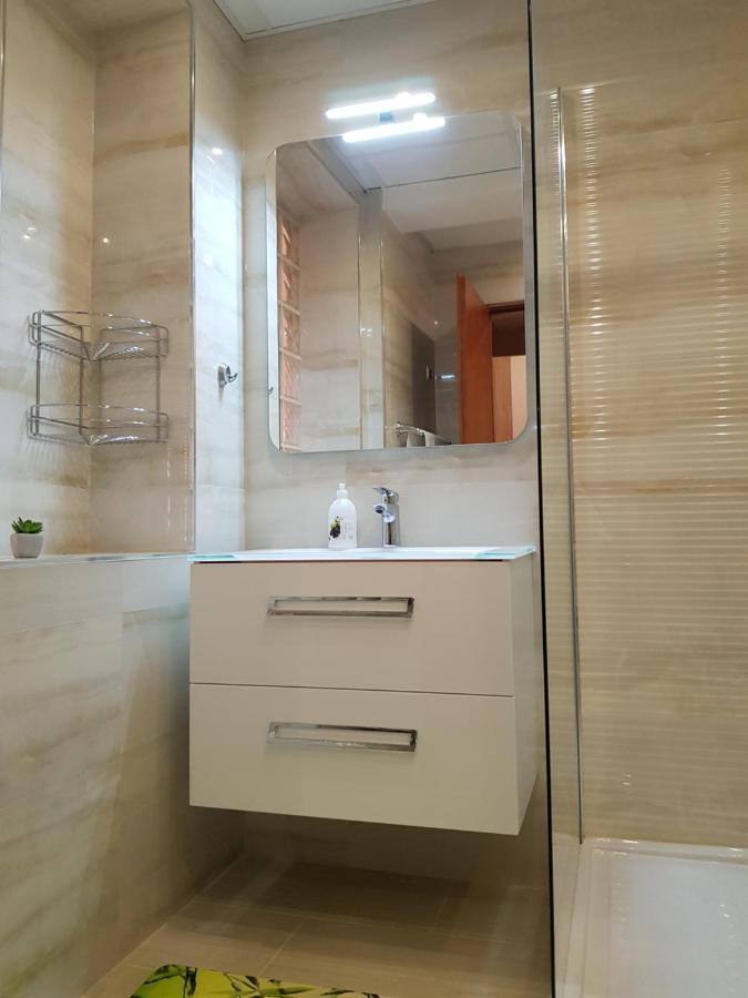 Astra Apartman 塔塔班亚 外观 照片